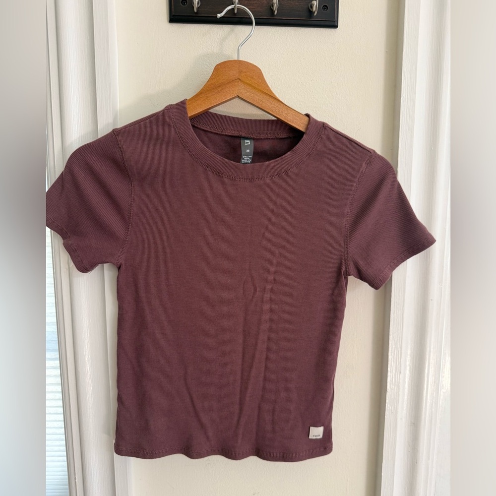 Vuori Plum Ribbed Tee